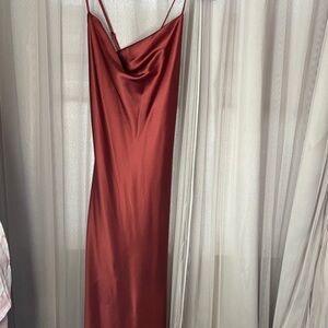 Chic Strapless Satin Dress in Deep Red